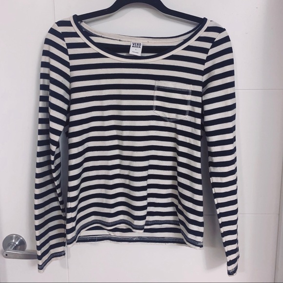 Vero Moda Tops - Vero Moda - navy&cream stripped sweater 💙 Vero Moda Tops - Vero Moda - navy&cream stripped sweater 💙